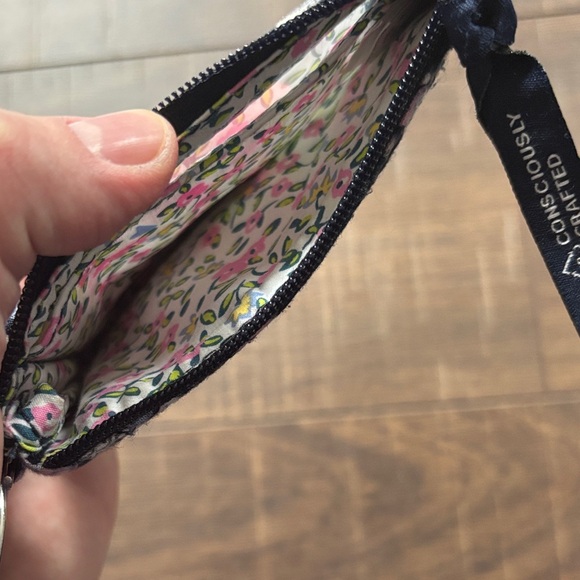 Vera Bradley Women's Cotton Zip ID Case Wallet - Picture 3 of 3